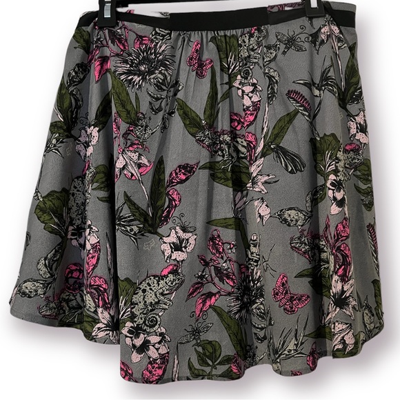 Fox | Juniors Floral Print Button-Down Skirt w/ Pockets | Size Large - Picture 4 of 10